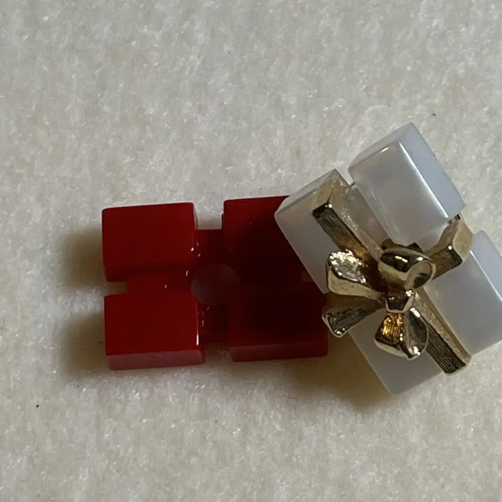 Vintage Avon Gold Tone Red & White Christmas Interchangeable Present Pin TieTack